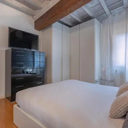 Guesthost - Heart Of Ferrara's History Ferrara