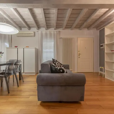 Guesthost - Heart Of Ferrara's History Ferrara