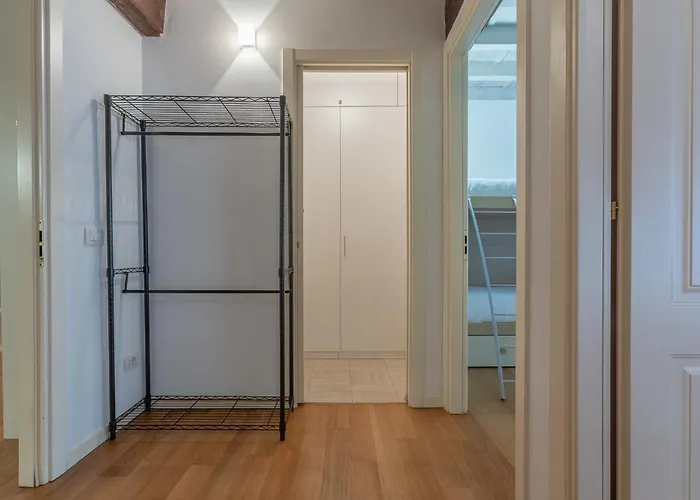 Apartament Guesthost - Heart Of Ferrara's History Ferrara